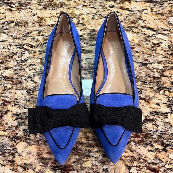 Ann Taylor Suede Bow Pointy Toe Loafer Flats Blue Size 6.5 - Picture 2 of 13